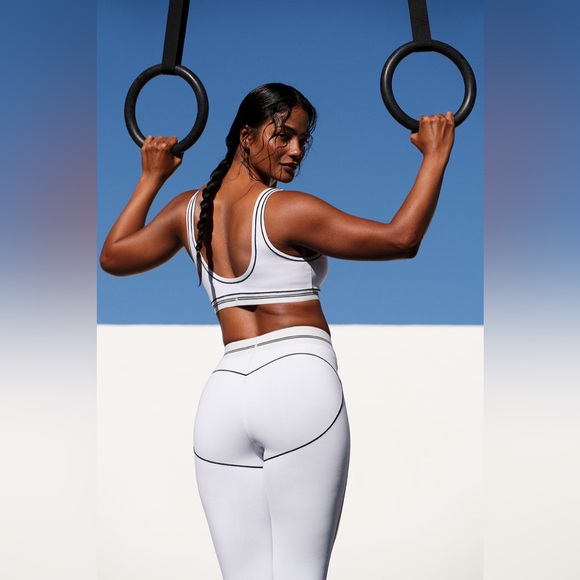 ALO Yoga Airbrush High-Waist Heart Throb Legging NWT XS - Picture 2 of 10